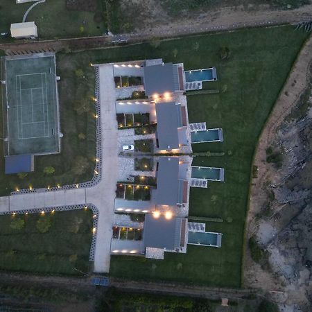 Real Life Homes Luxurious Seafront Villas Each With Their Own Private Pools Korakochori Bagian luar foto