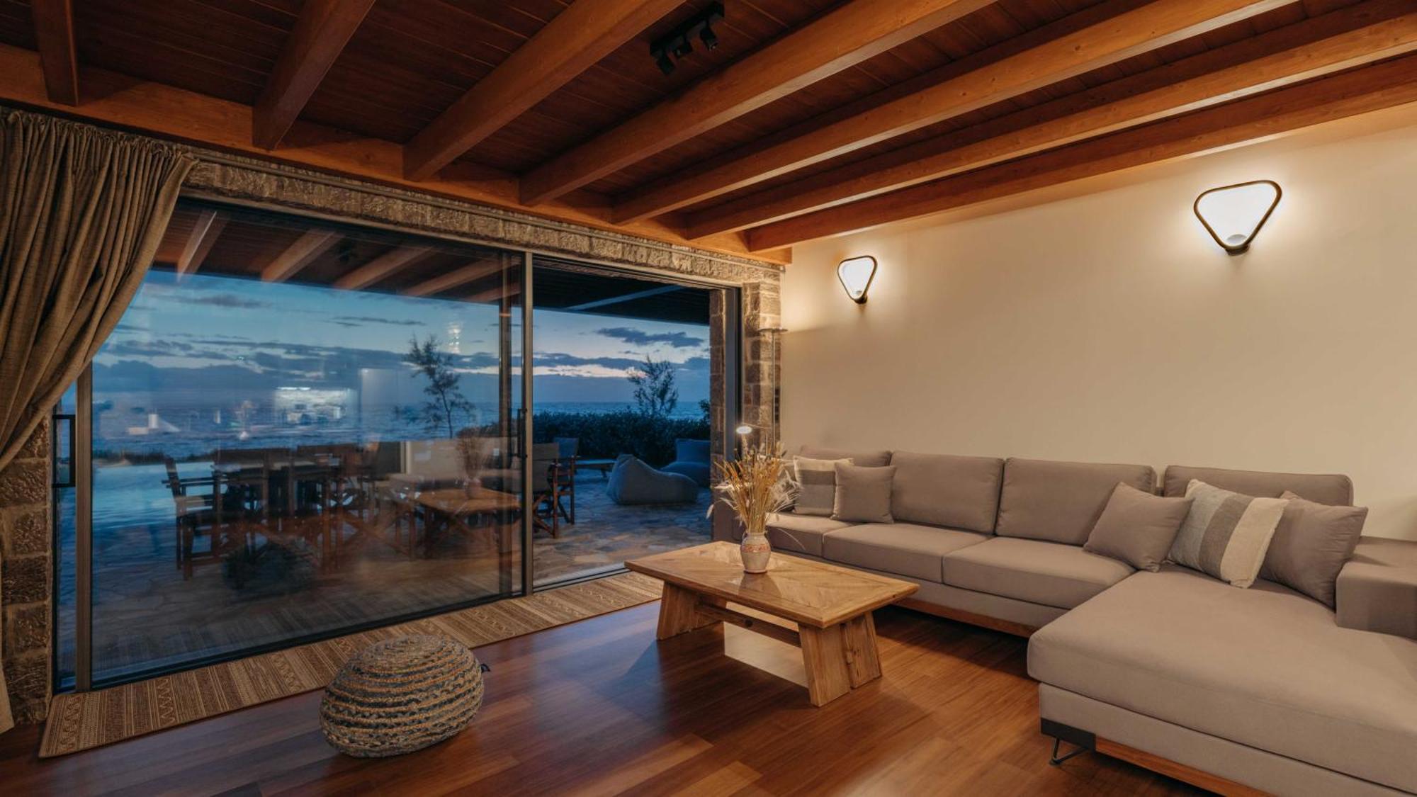 Real Life Homes Luxurious Seafront Villas Each With Their Own Private Pools Korakochori Bagian luar foto