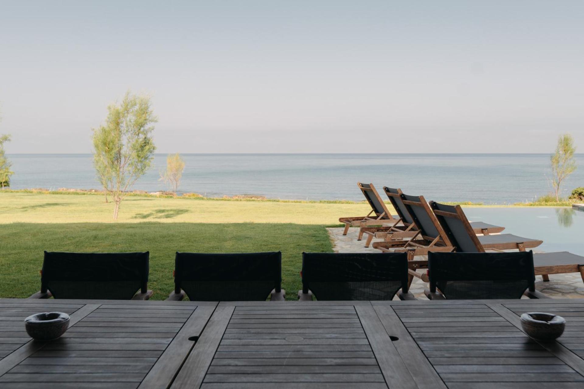 Real Life Homes Luxurious Seafront Villas Each With Their Own Private Pools Korakochori Bagian luar foto