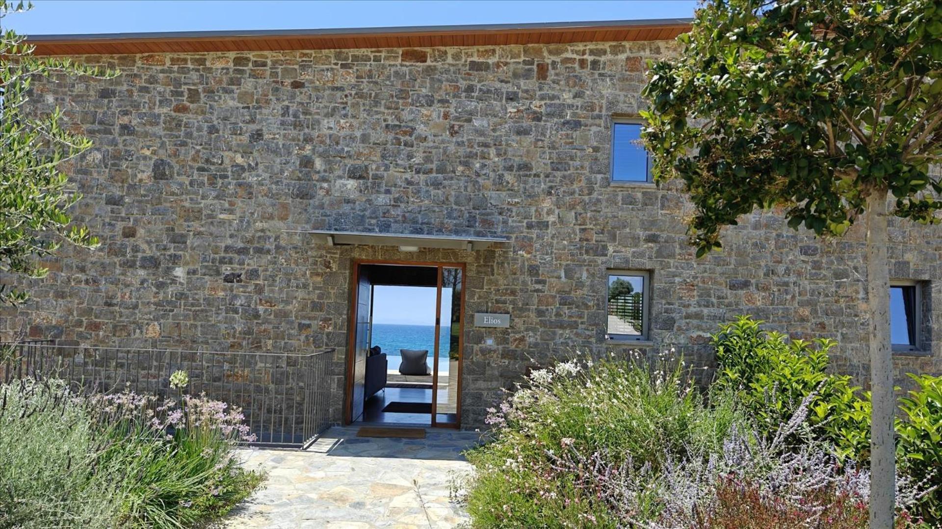 Real Life Homes Luxurious Seafront Villas Each With Their Own Private Pools Korakochori Bagian luar foto